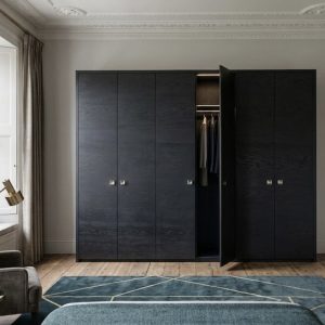 BESPOKE MODERN DOOR