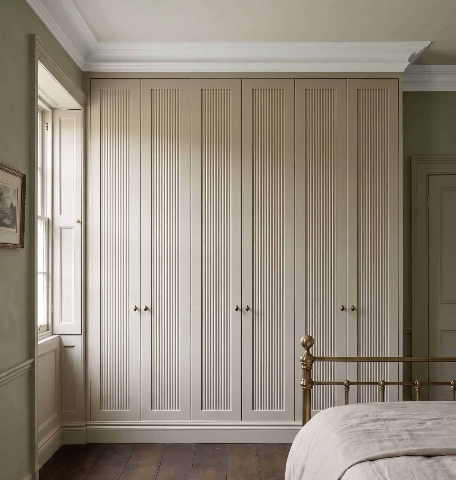 Disadvantages of Built-in Wardrobes: Myth-Busting the Fitted Furniture Debate
